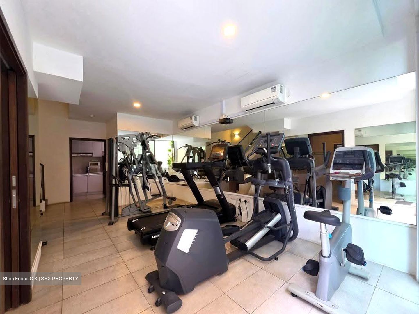 Senyum Residences (D14), Terrace #630549501